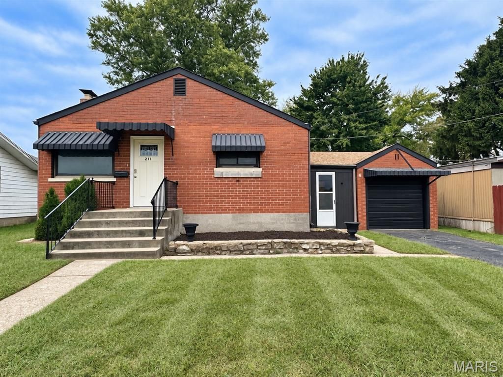 211 Niagara Street , East Alton, IL 62024 Main Photo
