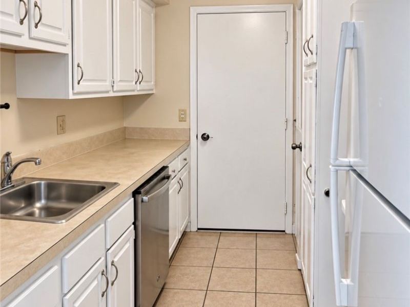 13676 Oakbrook Drive, Unit 3676, North Royalton, OH 44133 Photo 4