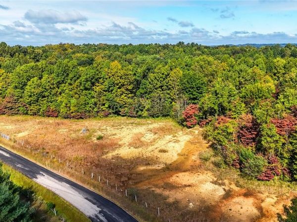 435 Croston Road , Chesterhill, OH 43787