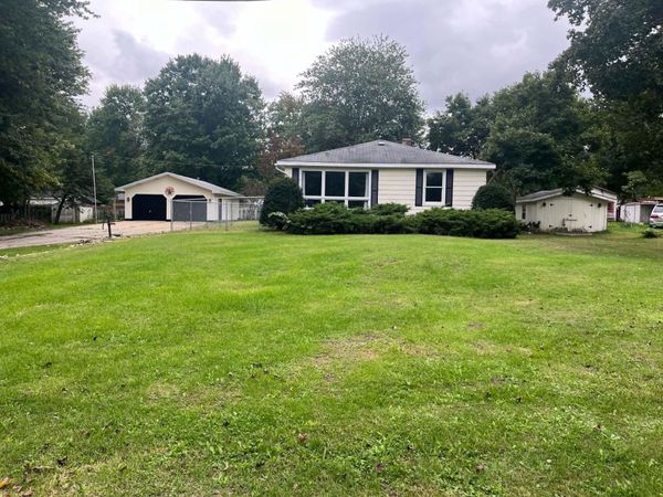 65835 Gridley Road, Hartford, MI 49057