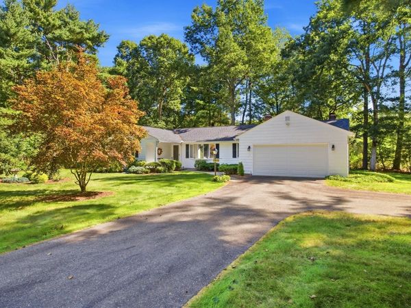6 Centerwood Drive, Wilbraham, MA 01095