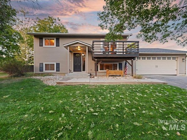 10028 W Cayuse Ln., Boise, ID 83714