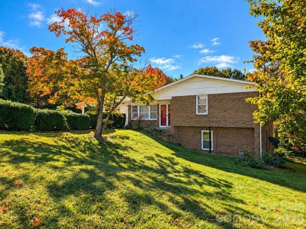 106 Valley View Street , Morganton, NC 28655