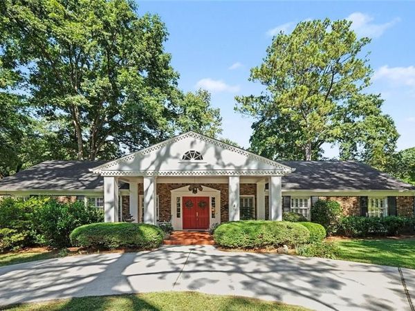 2 Lakeshore Plaza , Avondale Estates, GA 30002