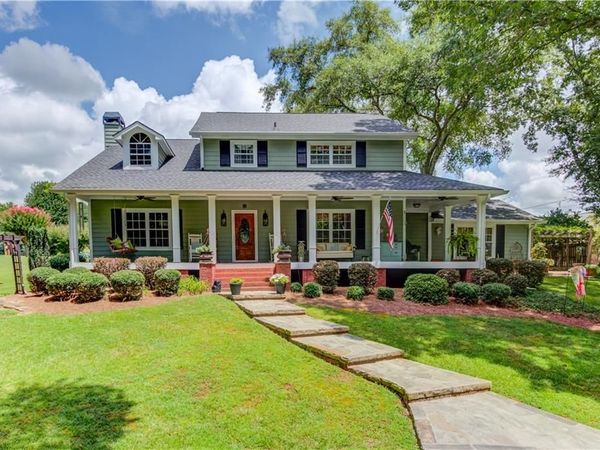 1140 Beaver Dam Road, Hoschton, GA 30548