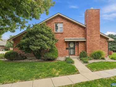 6625 Shenandoah Court, Lincoln, NE 68501
