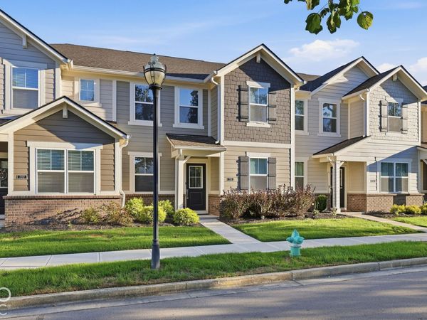7218 Governors Row, Avon, IN 46123
