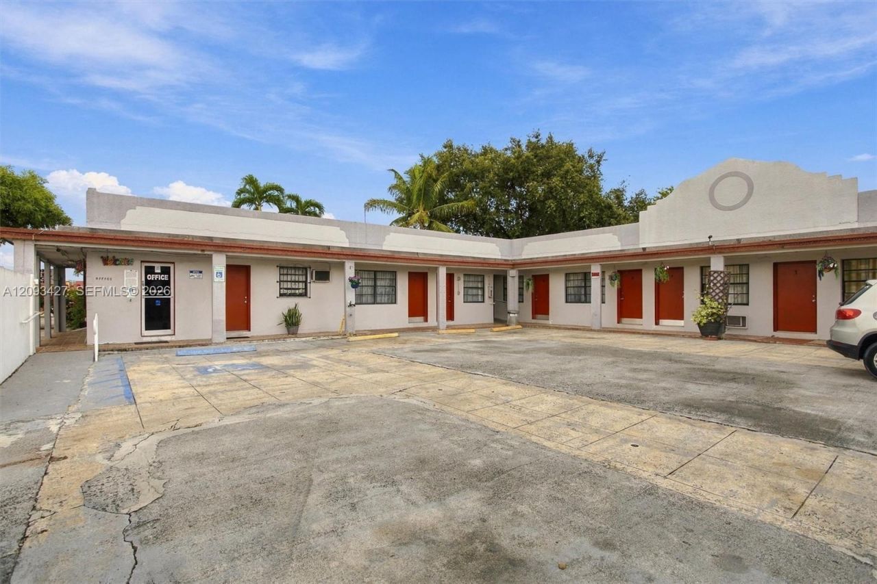 3301 W Flagler St, Miami, FL 33135 Photo