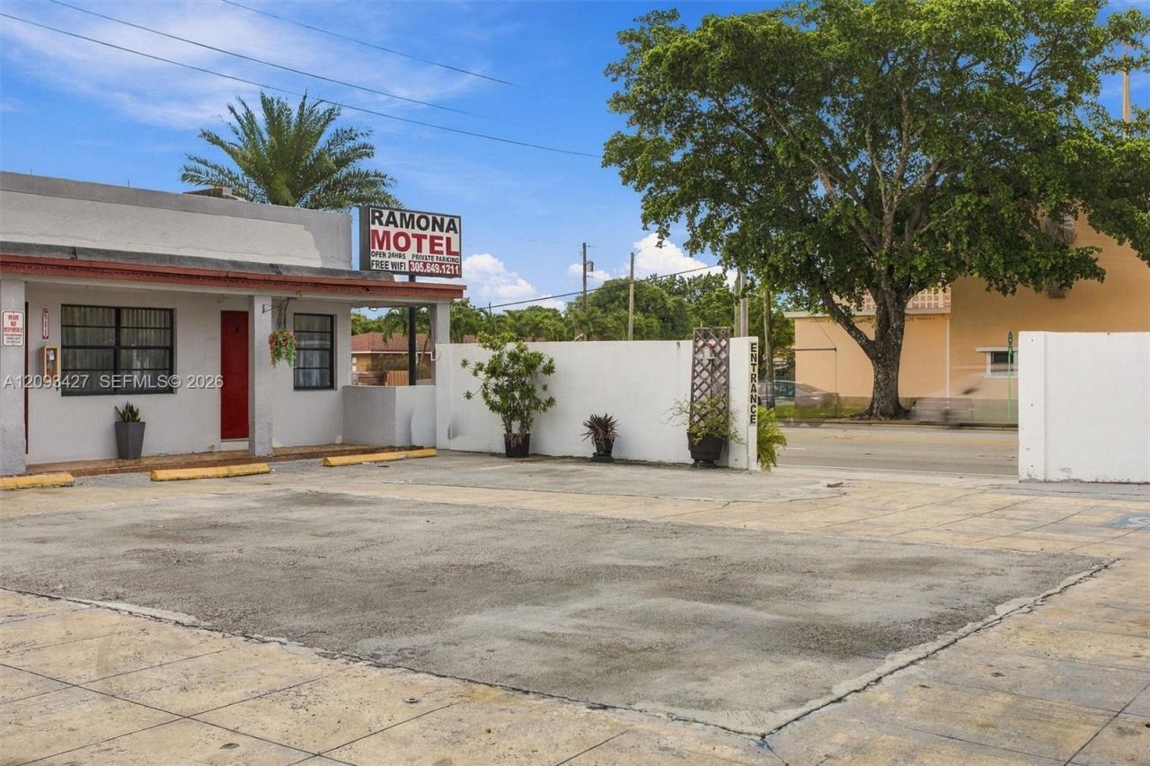 3301 W Flagler St, Miami, FL 33135 Photo