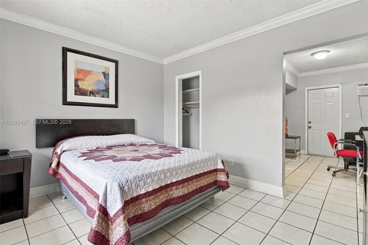 3301 W Flagler St, Miami, FL 33135 Photo