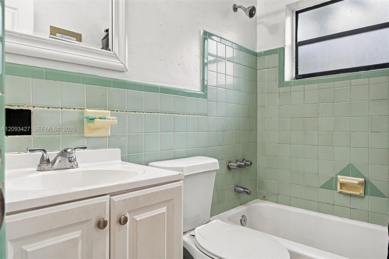 3301 W Flagler St, Miami, FL 33135 Photo