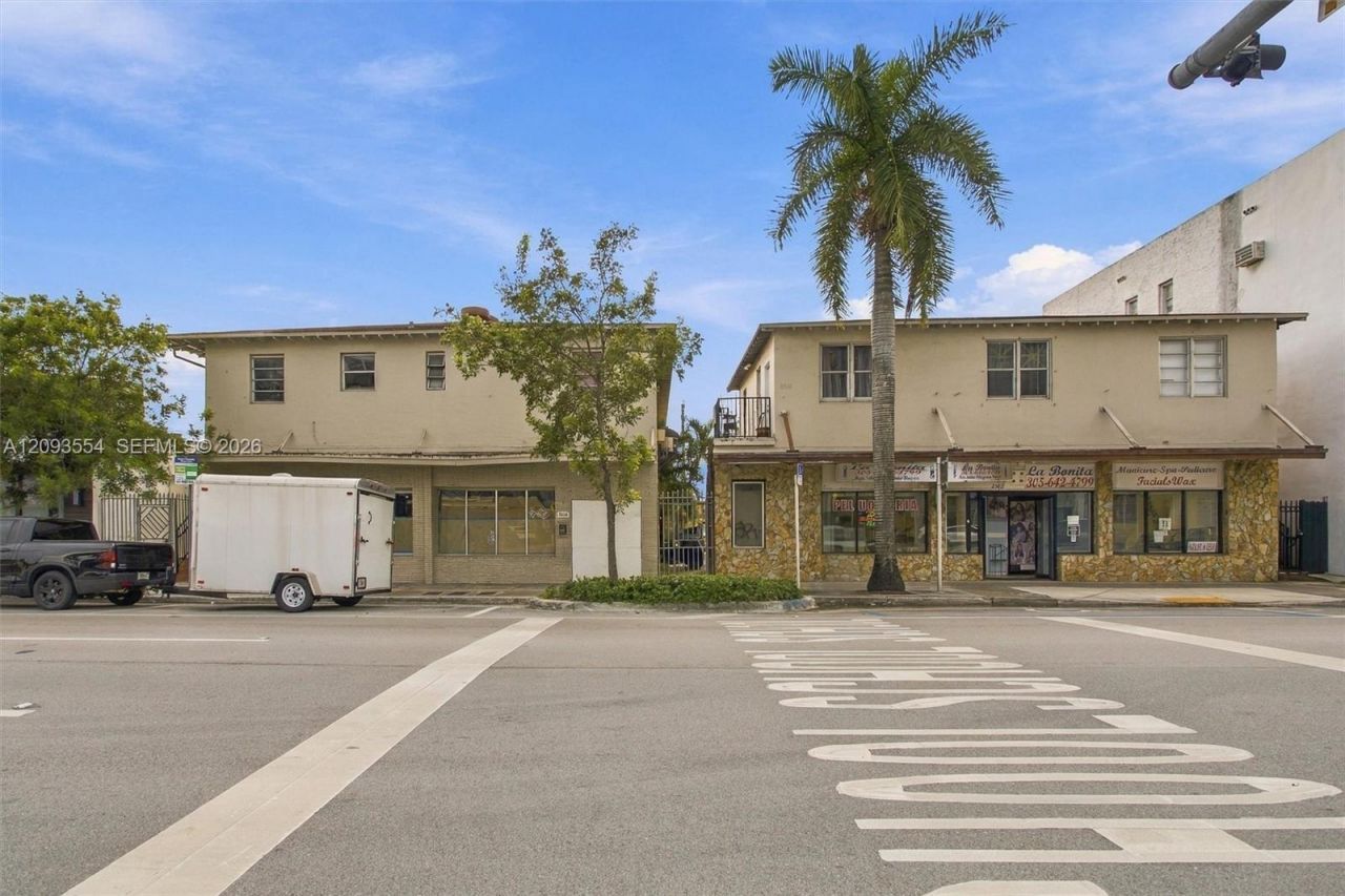 2554 SW 8th St , Miami, FL 33135 Photo