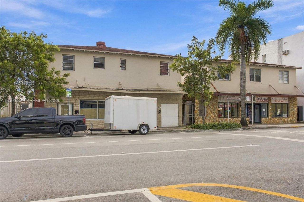 2554 SW 8th St , Miami, FL 33135 Photo