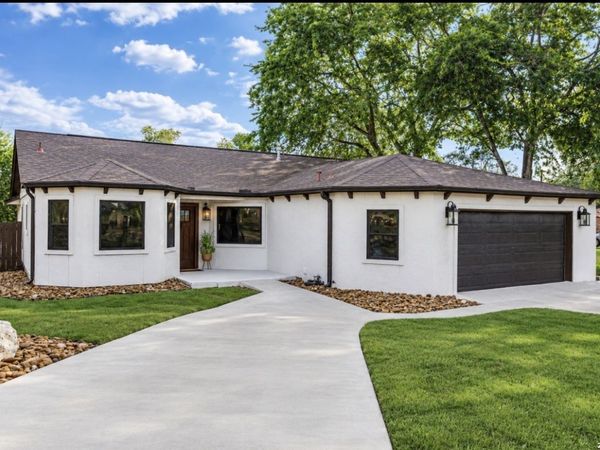 9446 MARSH CREEK DR, San Antonio, TX 78250