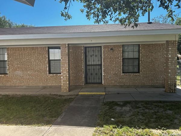 942 Colorado St, Unit G, Eagle Pass, TX 78852