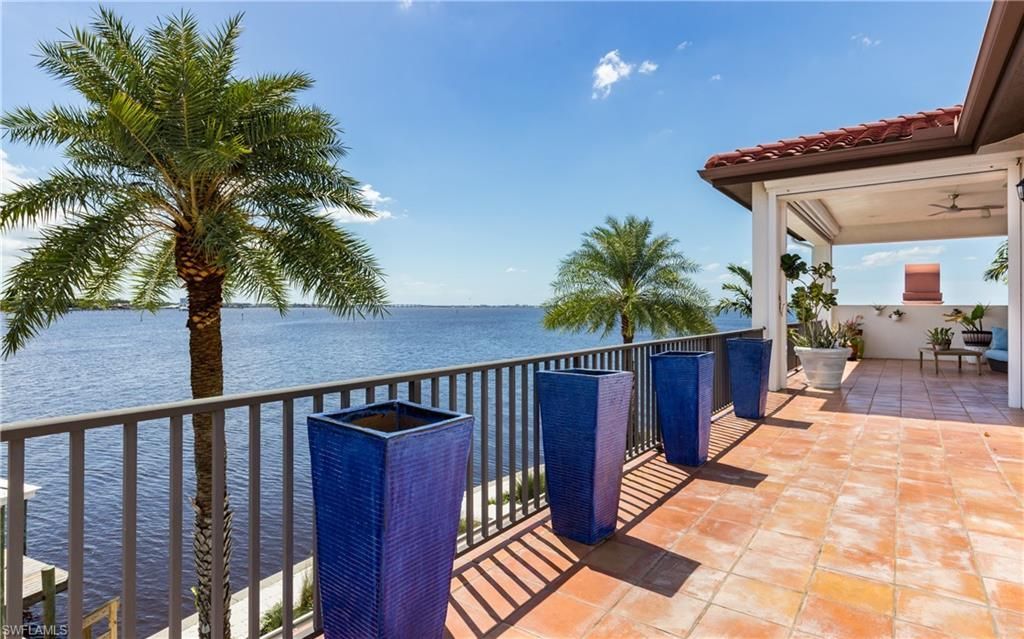 911 Aqua Ln , Fort Myers, FL 33919 Photo