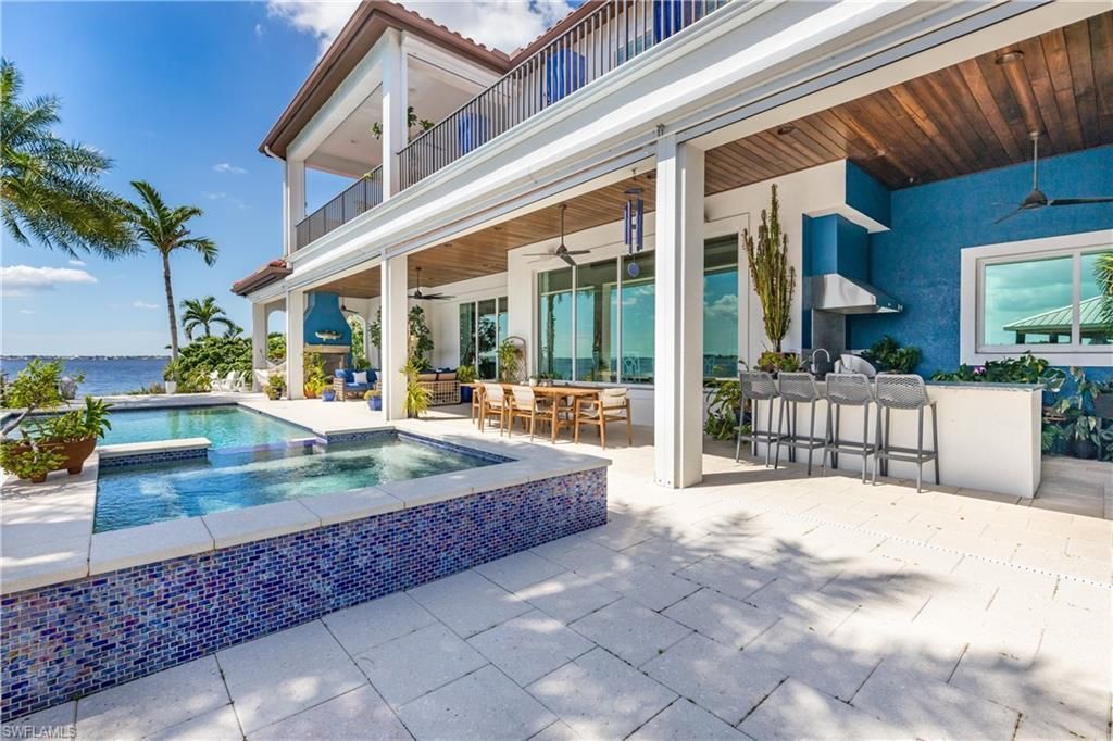 911 Aqua Ln , Fort Myers, FL 33919 Photo