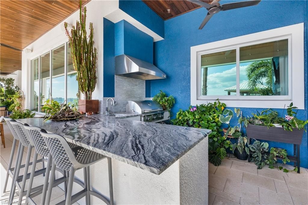 911 Aqua Ln , Fort Myers, FL 33919 Photo