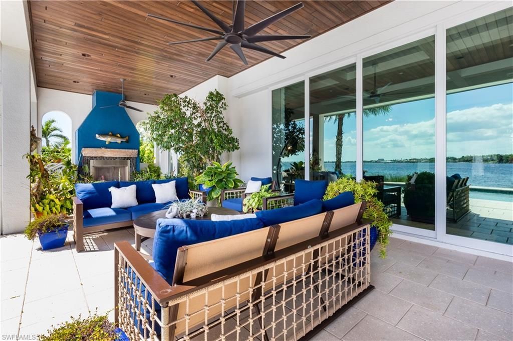 911 Aqua Ln , Fort Myers, FL 33919 Photo
