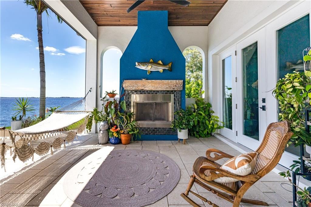 911 Aqua Ln , Fort Myers, FL 33919 Photo