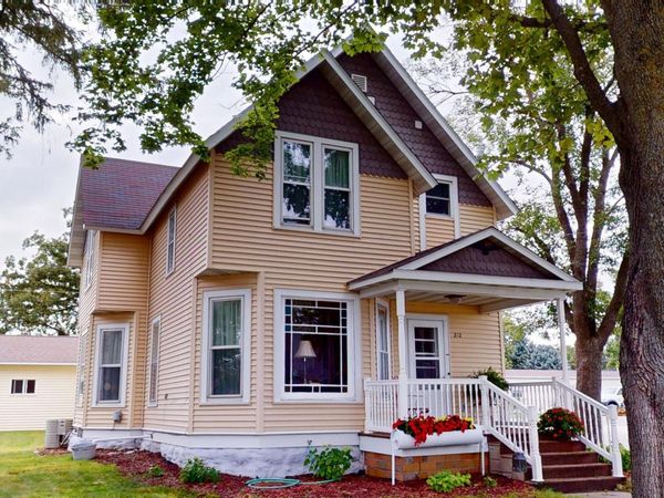 202 Broadway S, Alden, MN 56009