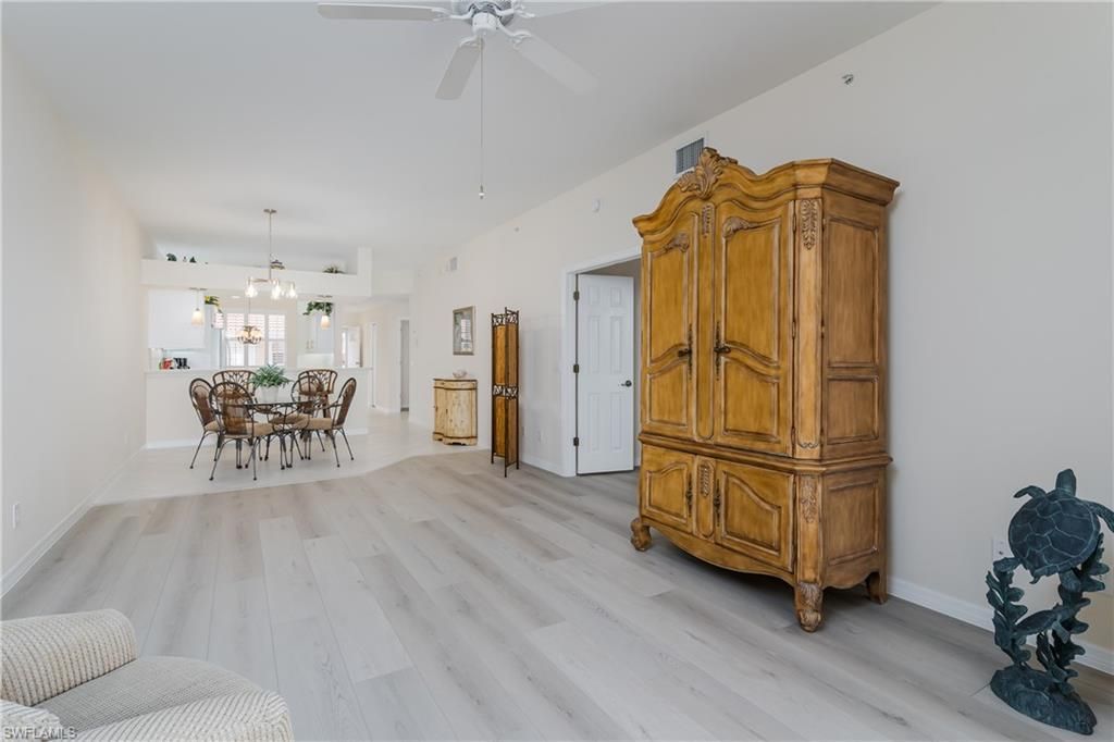 6700 Beach Resort Dr , Unit 5, Naples, FL 34114 Photo