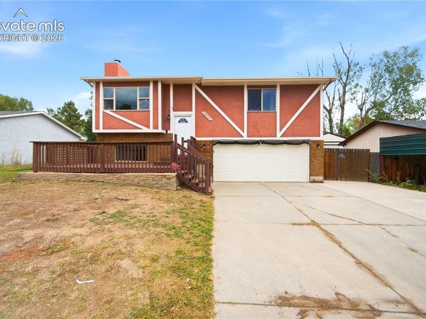 2025 Heathercrest Drive, Colorado Springs, CO 80915