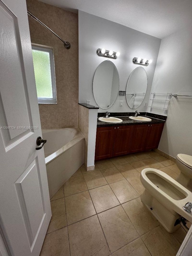 5988 SW 8th St, Unit 1, West Miami, FL 33144 Photo