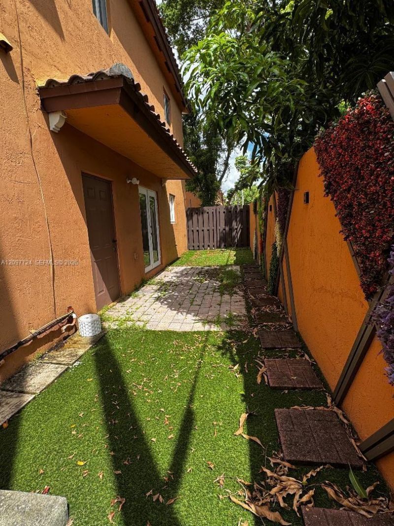5988 SW 8th St, Unit 1, West Miami, FL 33144 Photo