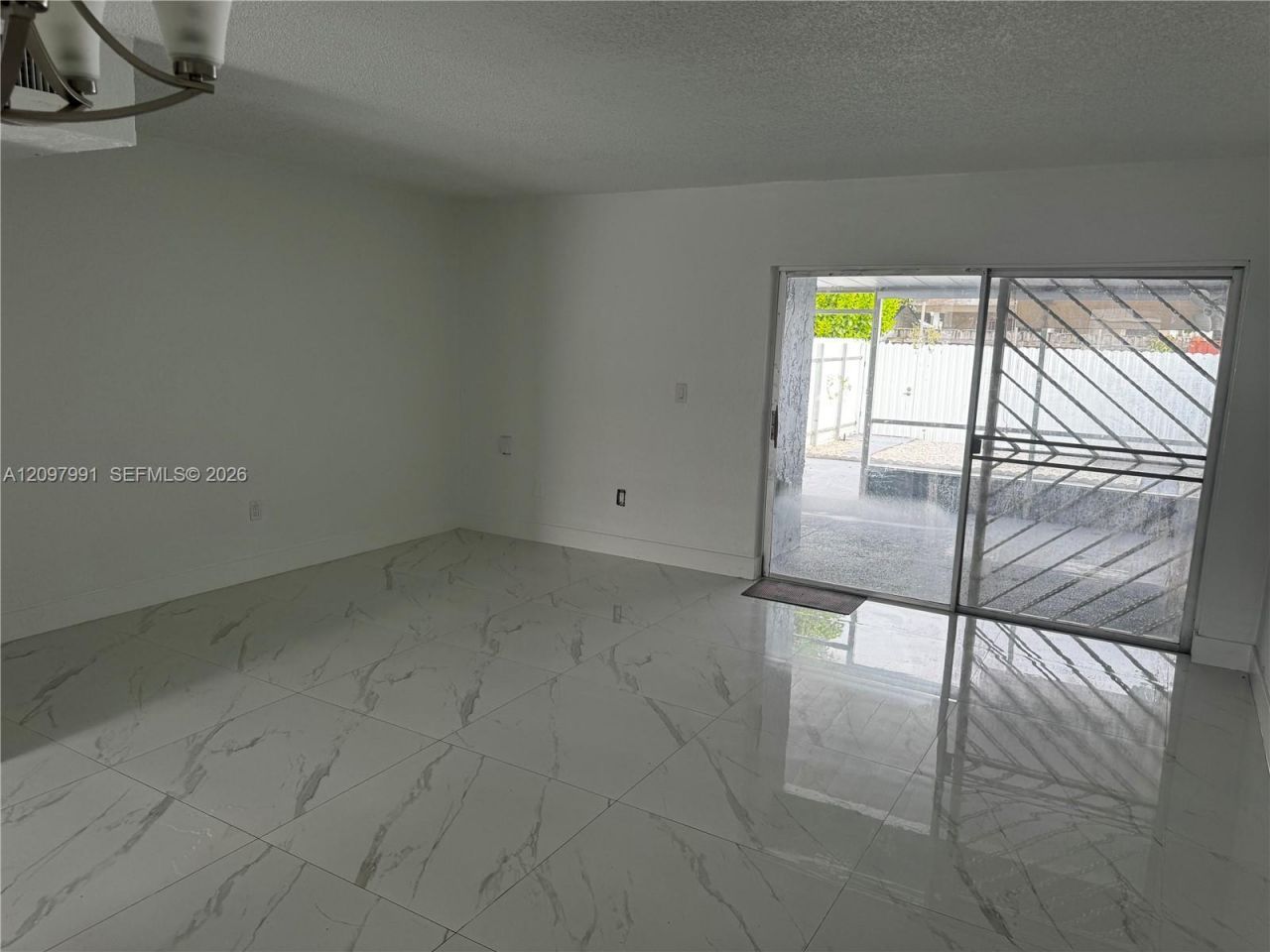 811 W 79th Pl , Unit 811, Hialeah, FL 33014 Photo