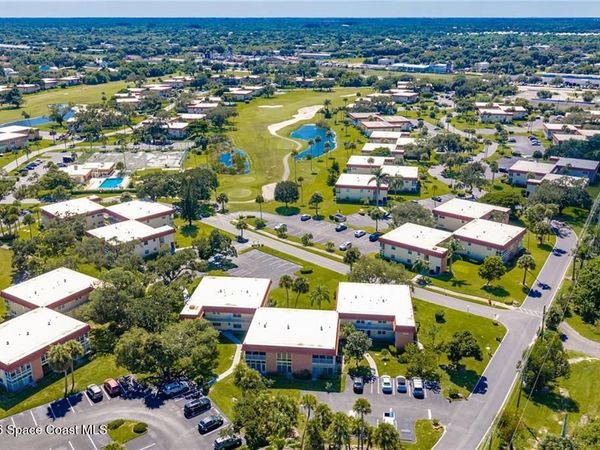 104 Royal Oak Drive , Unit 101, Vero Beach, FL 32962