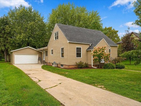 257 S Chestnut Street, Ellsworth, WI 54011