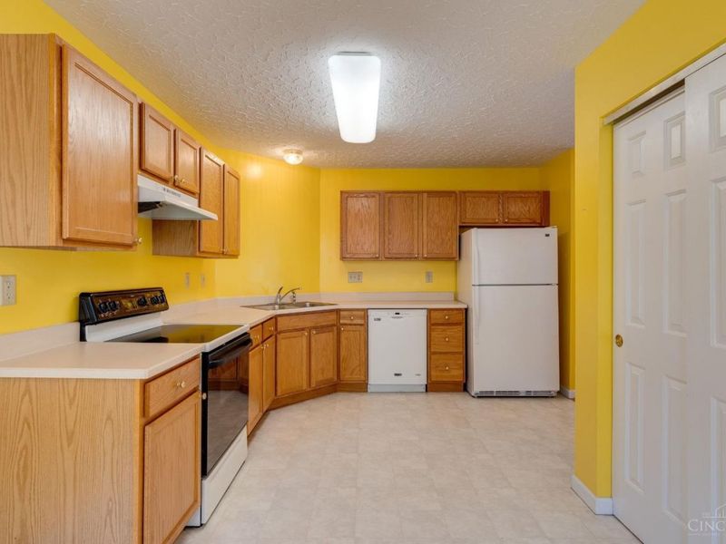 3409 Kleeman Lake Court, Cincinnati, OH 45211 Photo 24
