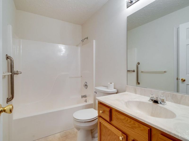 3409 Kleeman Lake Court, Cincinnati, OH 45211 Photo 35