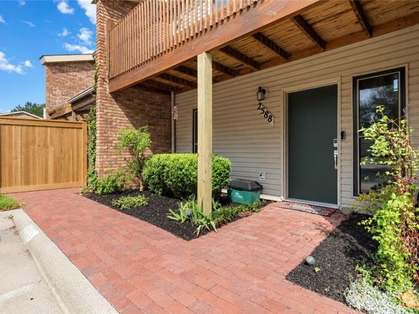 2588 E Sweetbriar Drive , Fayetteville, AR 72703