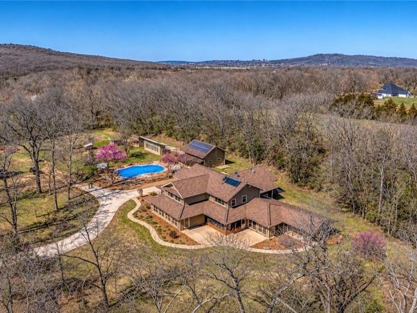 3533 S Dead Horse Mountain Road, Fayetteville, AR 72701
