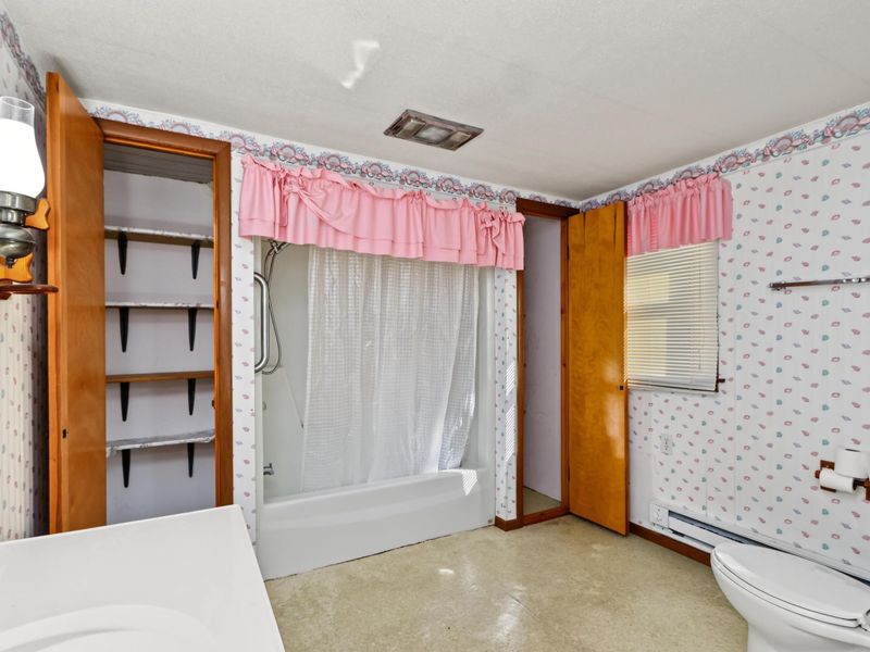 47 Sharon Street , Shelby, OH 44875 Photo 13