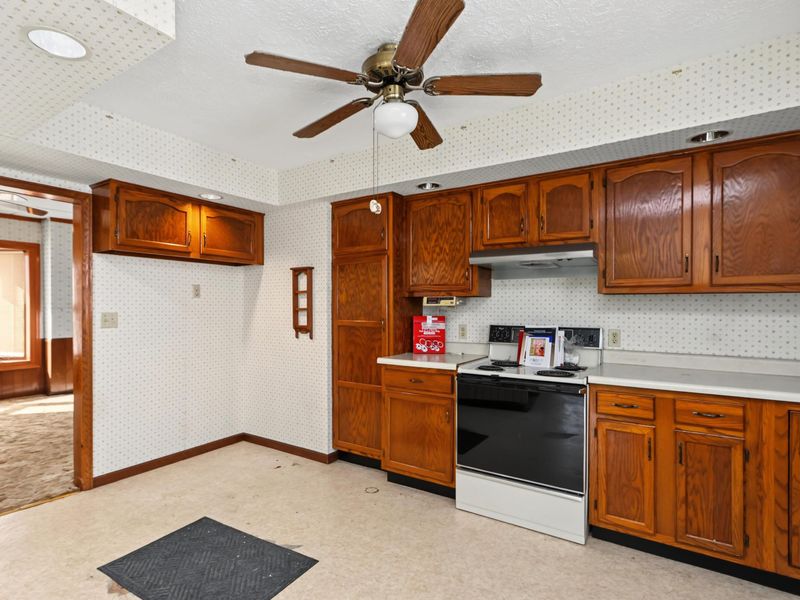 47 Sharon Street , Shelby, OH 44875 Photo 9