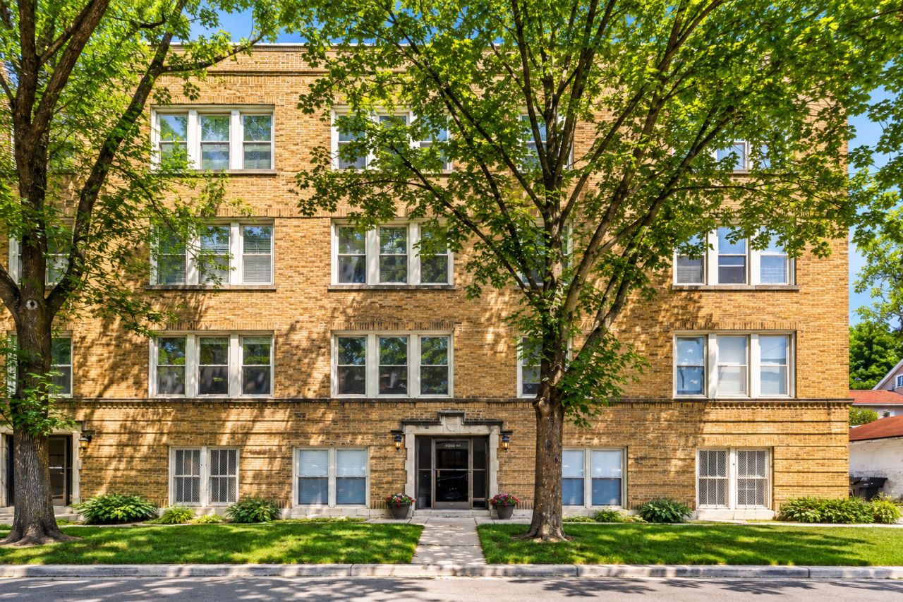 2150 W Ainslie Street, Unit 3E, Chicago, IL 60625 Main Photo
