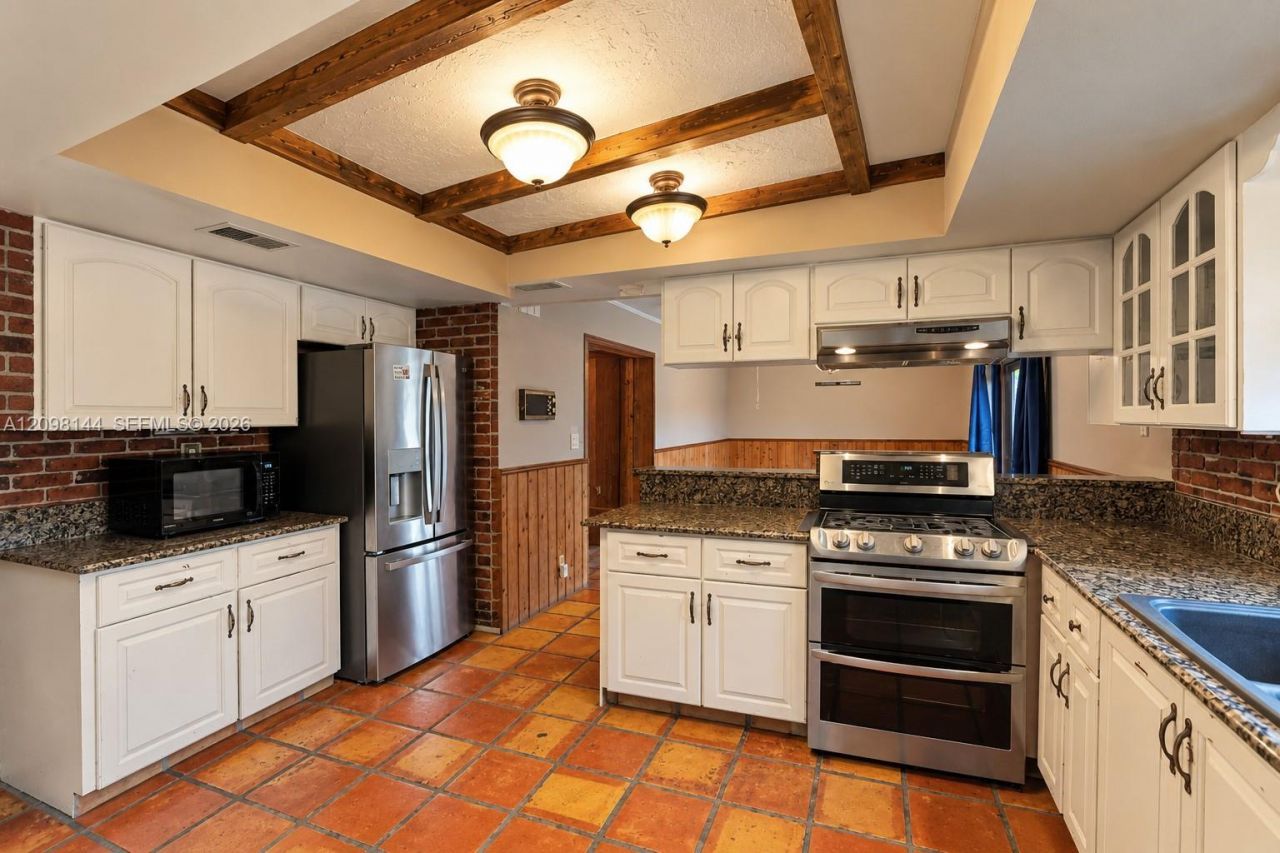 8131 NW 68th Ave , Tamarac, FL 33321 Photo