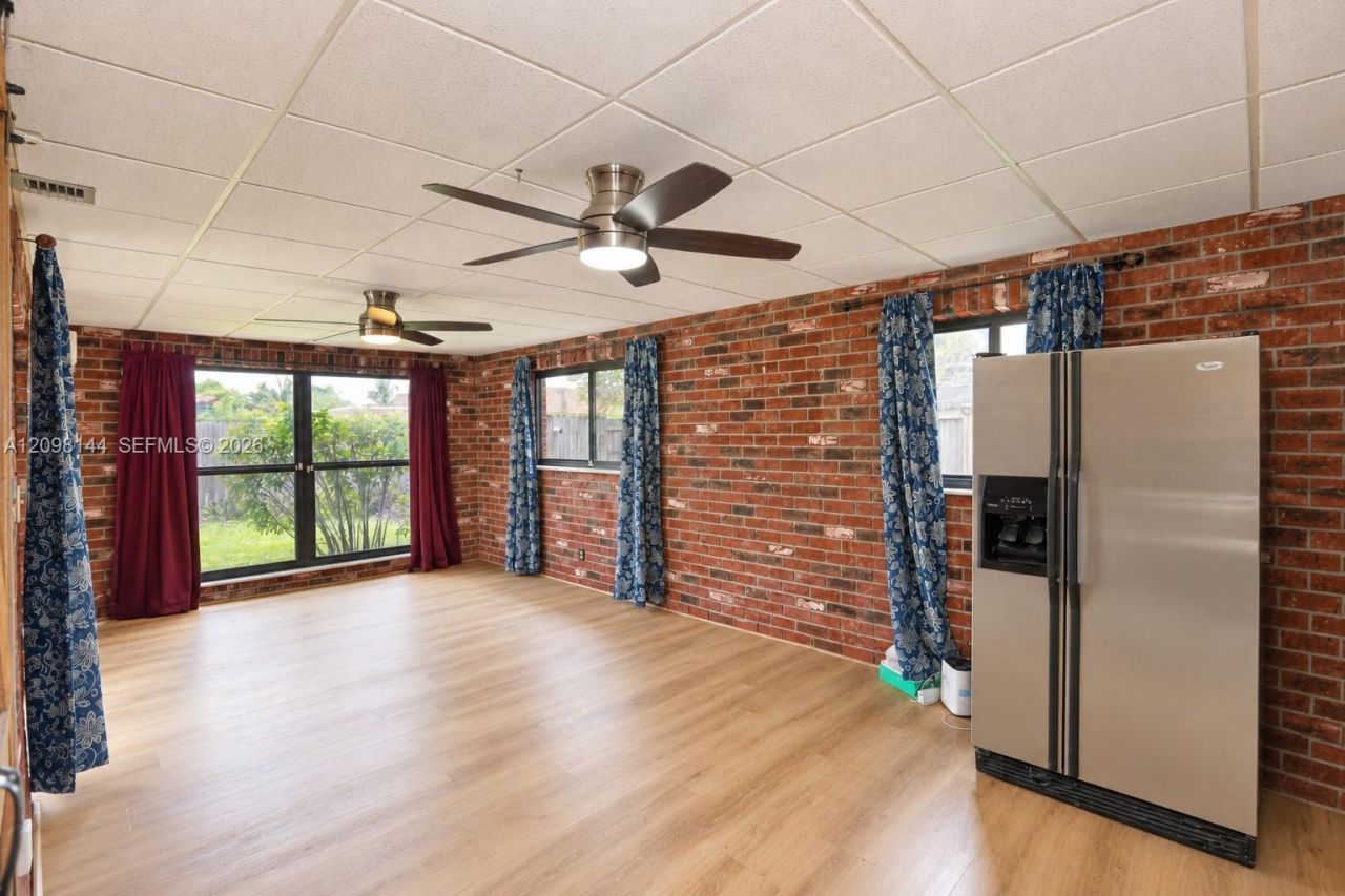 8131 NW 68th Ave , Tamarac, FL 33321 Photo