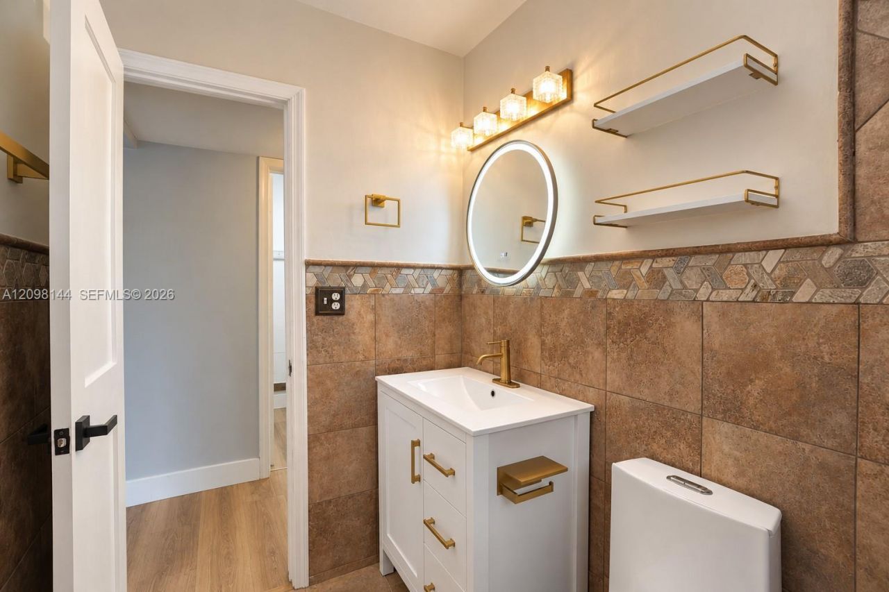 8131 NW 68th Ave , Tamarac, FL 33321 Photo