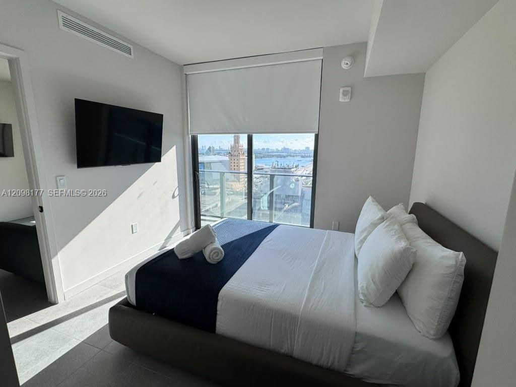 121 NE 5th St , Unit 1913, Miami, FL 33132 Photo