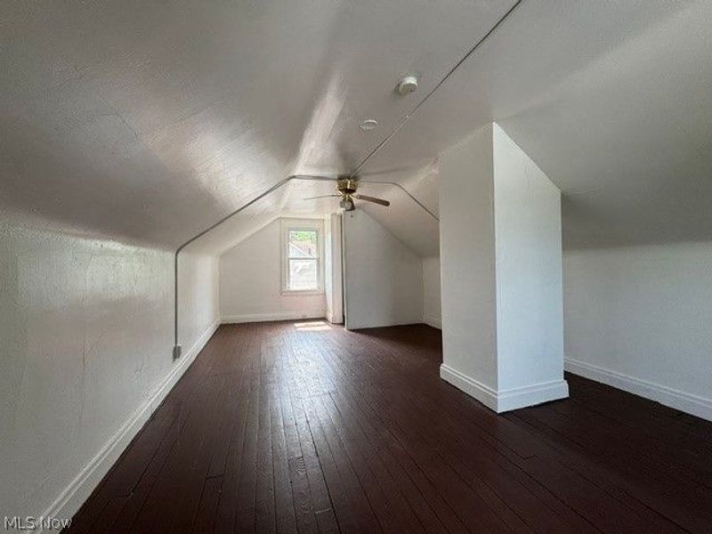 990 Pembrook Road, Cleveland Heights, OH 44121 Photo 12