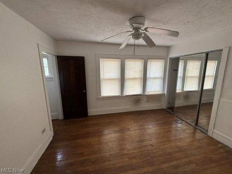 990 Pembrook Road, Cleveland Heights, OH 44121 Photo 9