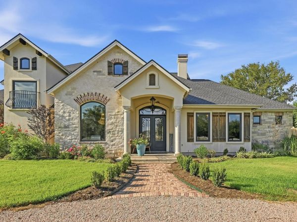 450 Colorado DR, Cedar Creek, TX 78612