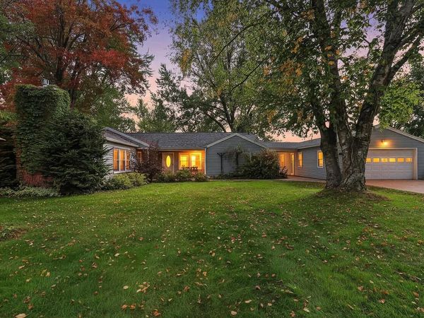 390 RIVER HEIGHTS, Shawano, WI 54166