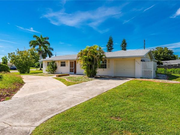 22191 NEW ROCHELLE AVENUE , PORT CHARLOTTE, FL 33952
