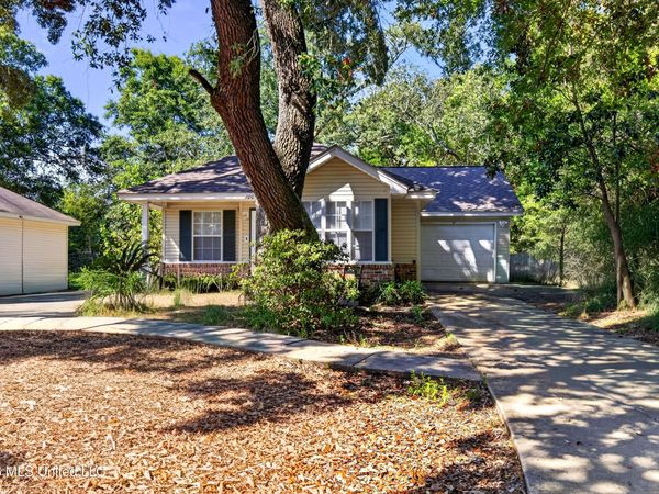 100 28th 1/2 Street, Gulfport, MS 39507