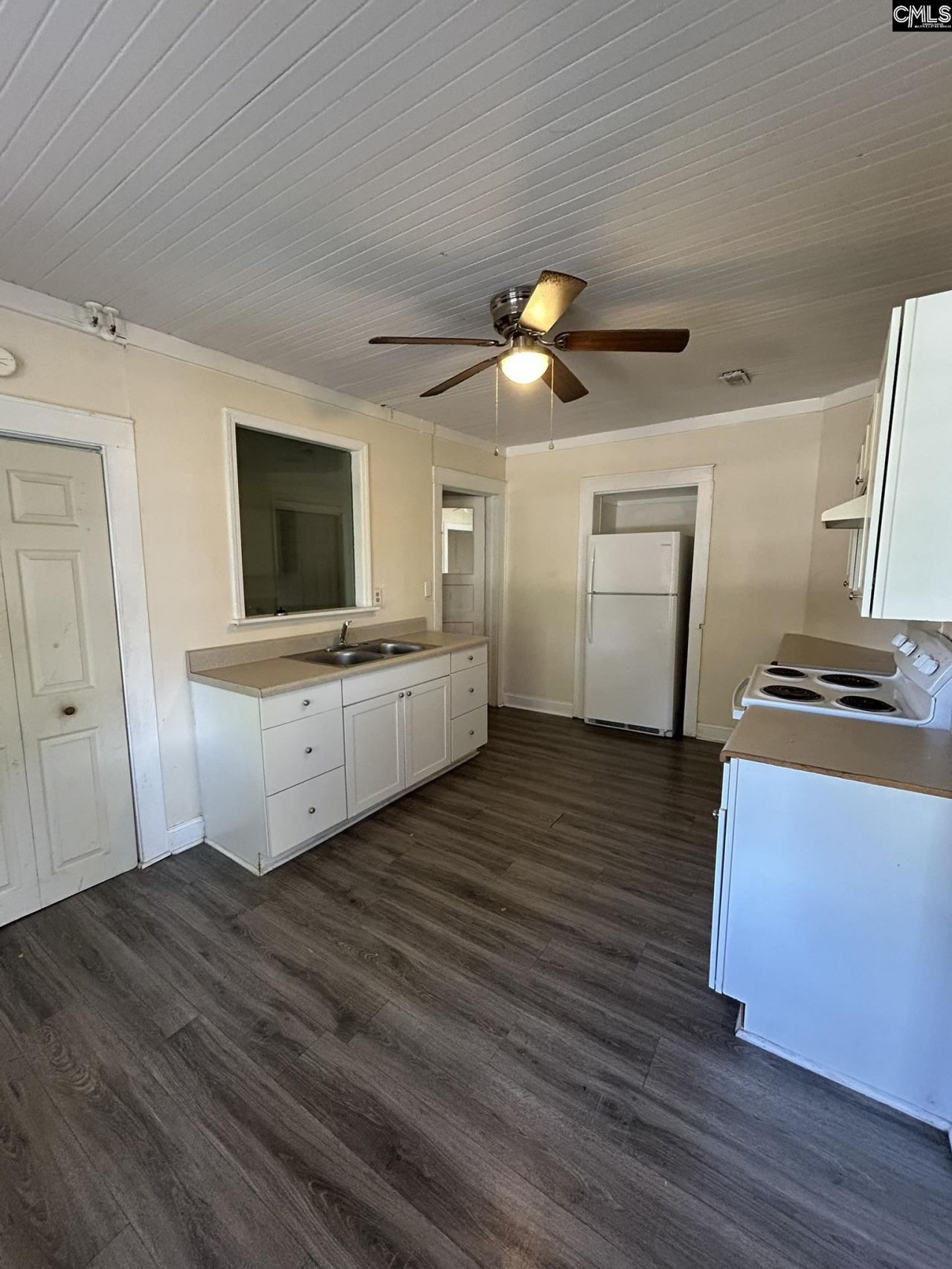 1702 Duke Street Photo 10